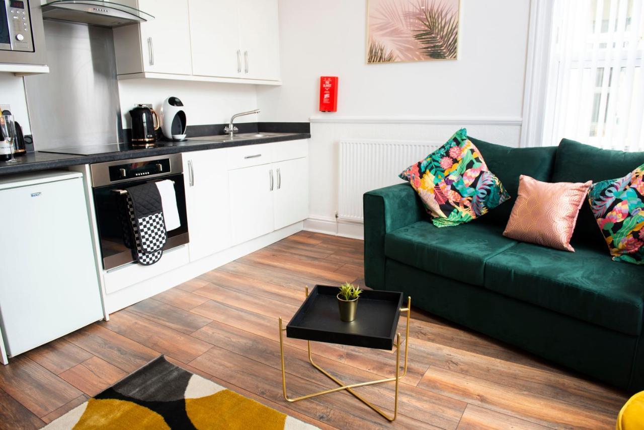 Charles Alexander Short Stay - Highcliffe Apartments Cleveleys Ngoại thất bức ảnh