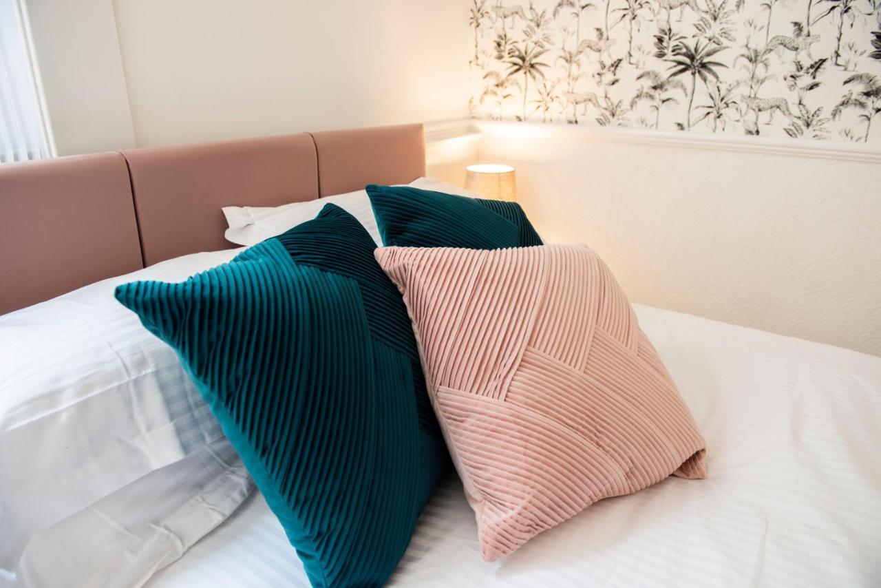Charles Alexander Short Stay - Highcliffe Apartments Cleveleys Ngoại thất bức ảnh