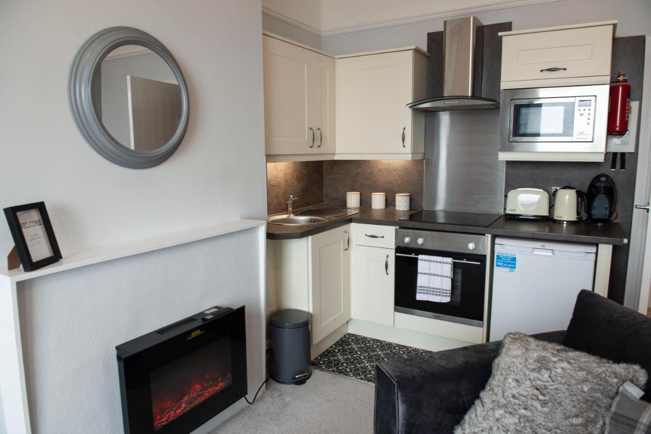 Charles Alexander Short Stay - Highcliffe Apartments Cleveleys Ngoại thất bức ảnh