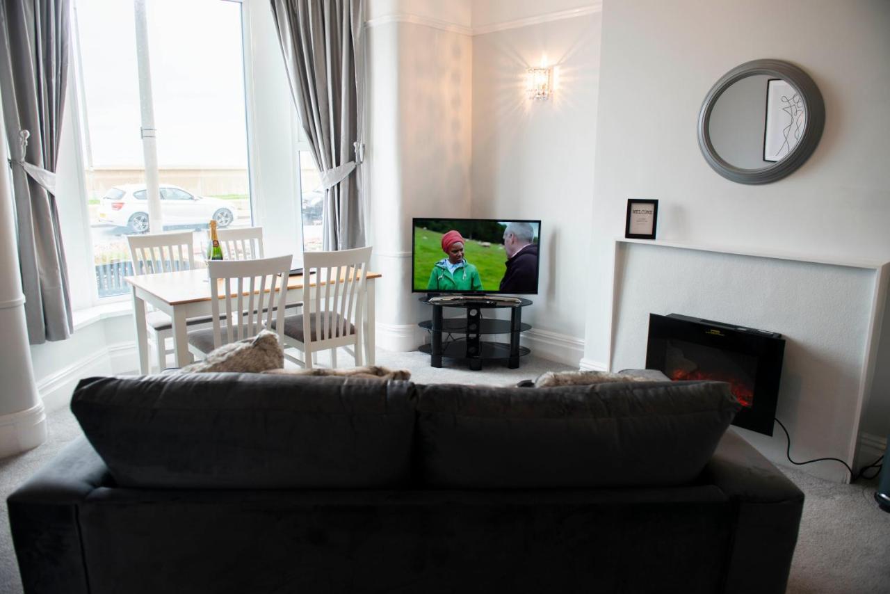 Charles Alexander Short Stay - Highcliffe Apartments Cleveleys Ngoại thất bức ảnh