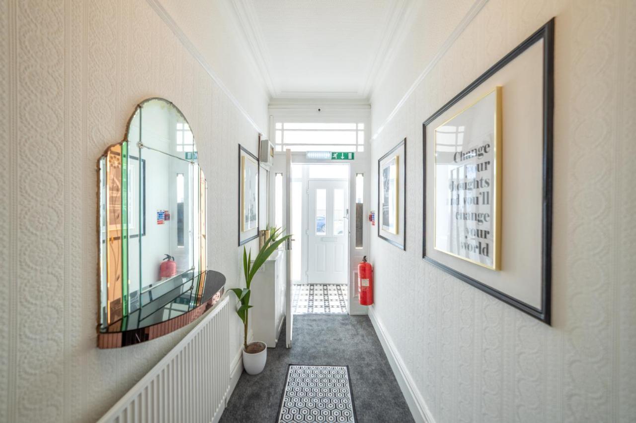 Charles Alexander Short Stay - Highcliffe Apartments Cleveleys Ngoại thất bức ảnh